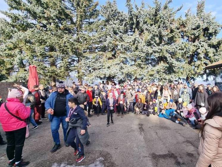 Массовым восхождением на Машук отметили начало Нового года жители Пятигорска