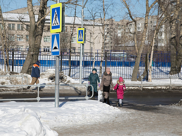 Родителей архангельских школьников просят приглядывать за детьми в праздники