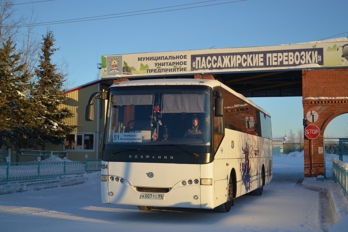 Рейсы автобусов из Ноябрьска в Вынгапуровский отменили из-за мороза