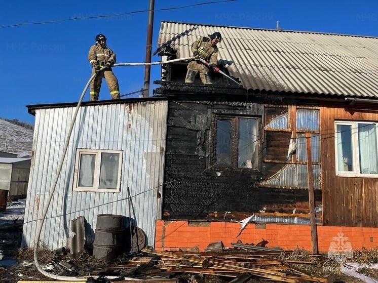 Три жилых дома отстояли пожарные в Забайкалье 2 января