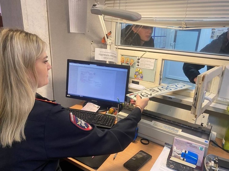 В праздничные дни свердловчанам будут выдавать водительские удостоверения