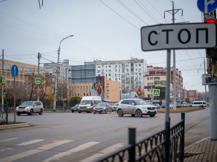 В Астрахани ночью подожгли автомобиль