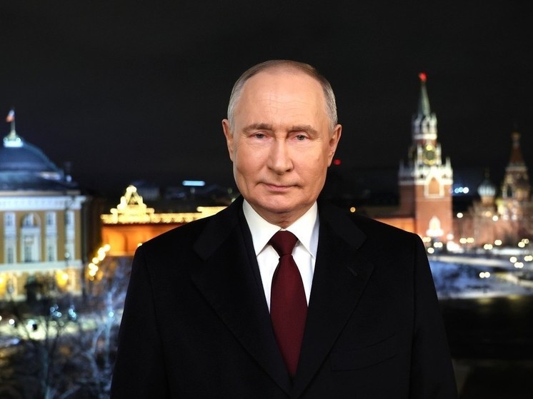 В интернете появилось сгенерированное при помощи нейросети видео, в котором цифровой двойник Президента России поздравляет россиян на татарском языке.