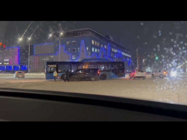 ДТП с участием автобуса произошло в Кемерове
