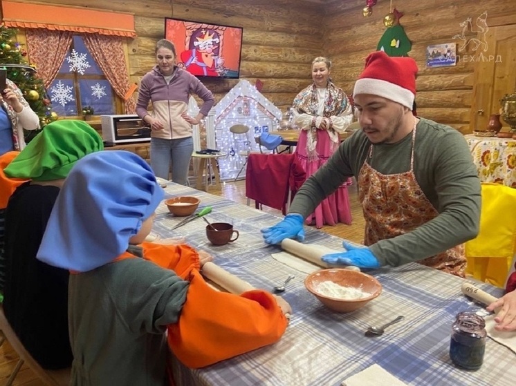 В Салехарде в Обдорском остроге запустили мастер-классы по приготовлению еды в русской печи