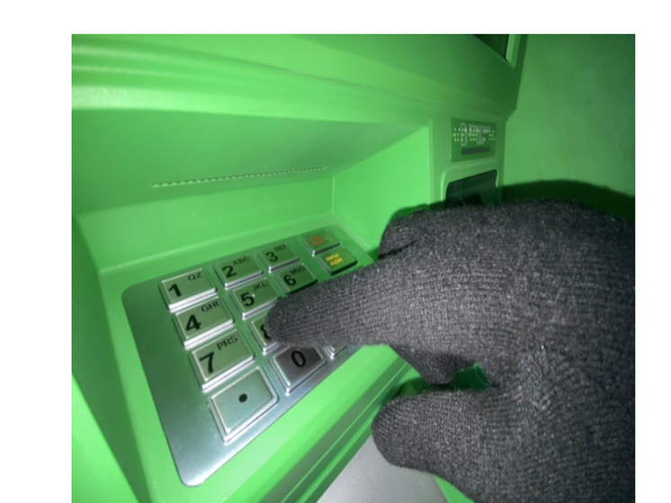 Мошенник обманул смолянина, пытавшегося приобрести снегоуборочную технику