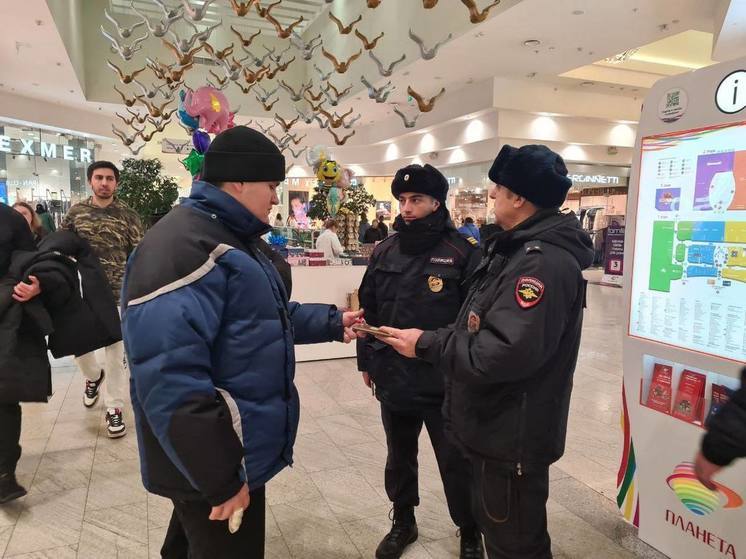 Полиция нашла 10 мигрантов-нарушителей в ТРЦ «Планета»