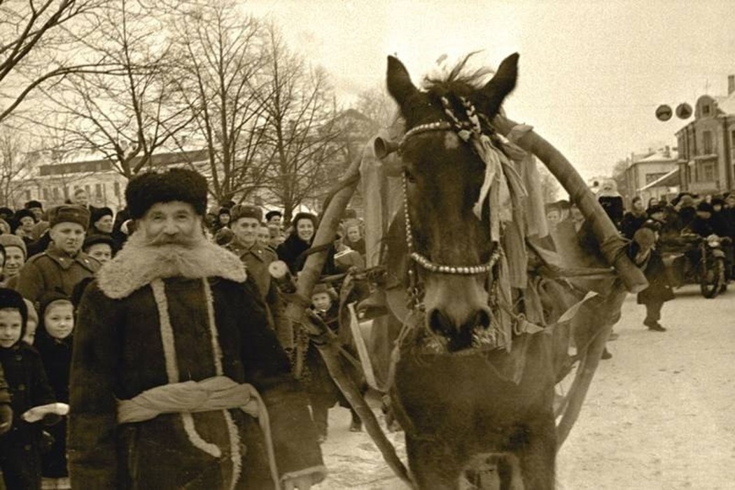 Новый год в валенках: зимние кадры советского Пскова