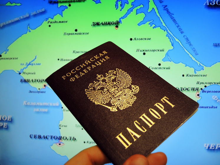 Путин подписал указ о приеме в гражданство РФ проживавших в Крыму до марта 2014 года