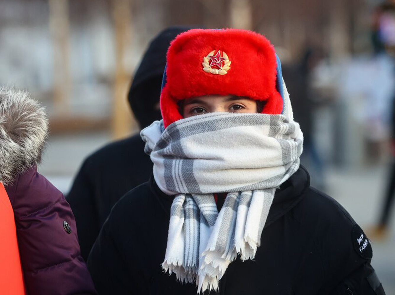 В Москву пришли сильнейшие за 42 года морозы: кадры с улиц столицы