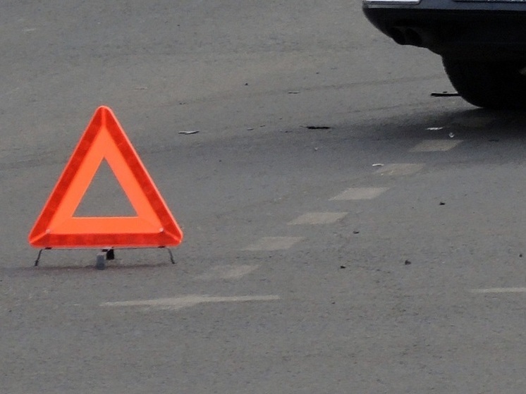 В Курской области при столкновении автобуса и КамАЗа один человек погиб, 3 пострадали