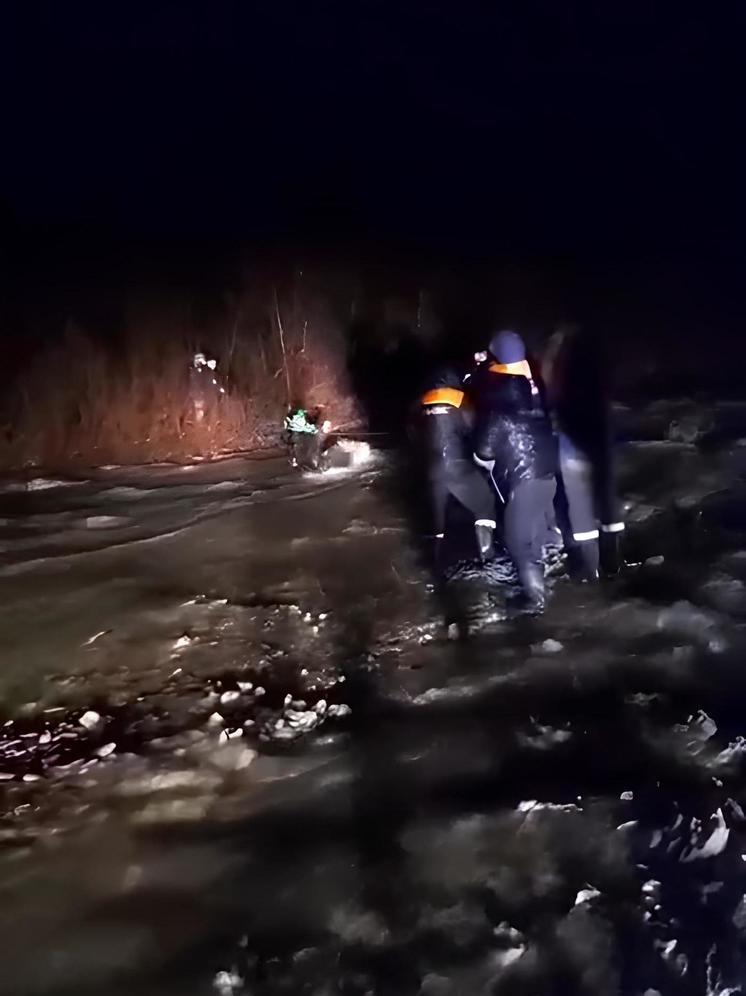 Спасатели Крымского АСО ведут поиски двух мужчин