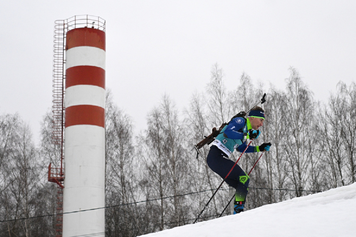 Белорусский биатлонист Смольский выиграл спринт на третьем этапе Кубка Содружества