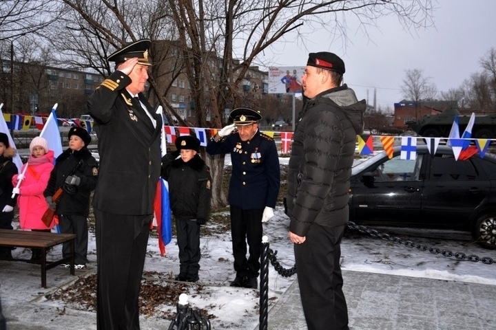 В какой зоне находится новосибирск