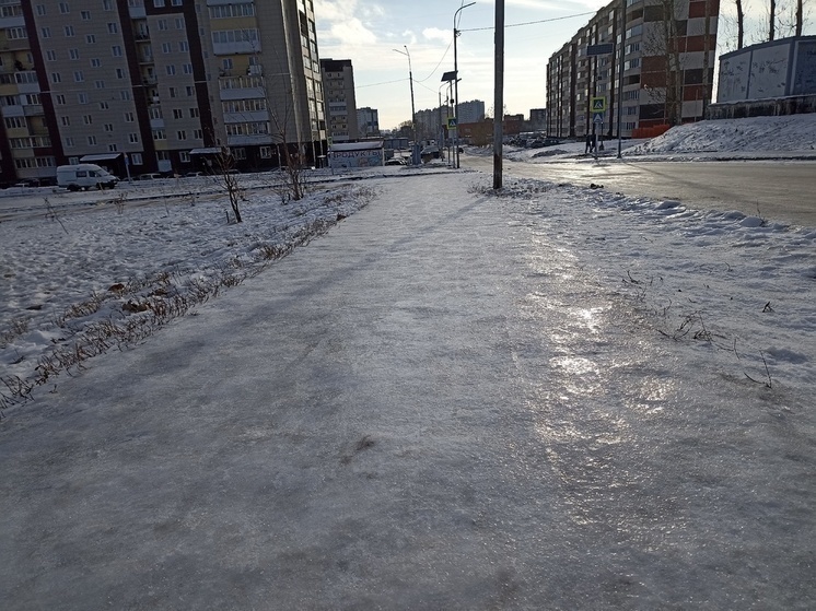 Куда обращаться после падения на льду в Новосибирске за компенсацией
