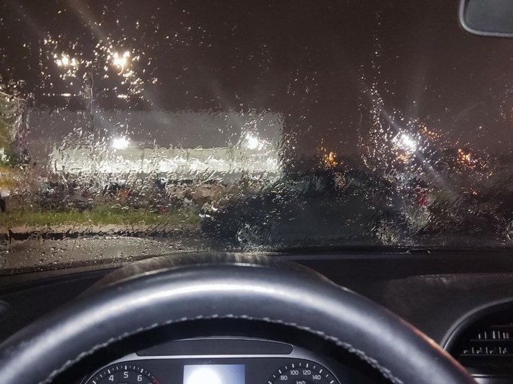В очереди на выезд в Польшу скопилось около 150 автомобилей
