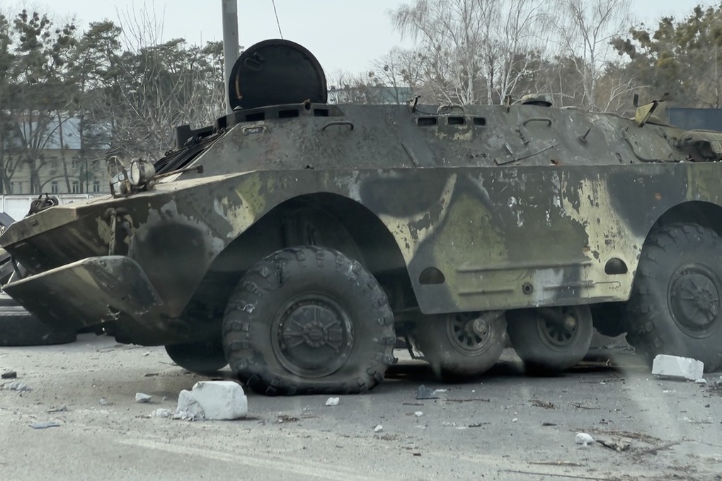 Russian grenade launchers destroyed an armored car with commanders of the Ukrainian Armed Forces