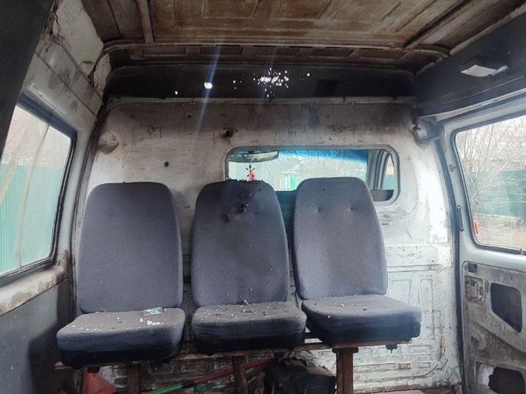 Беспилотник ВСУ сбросил снаряд на автомобиль в Горловке