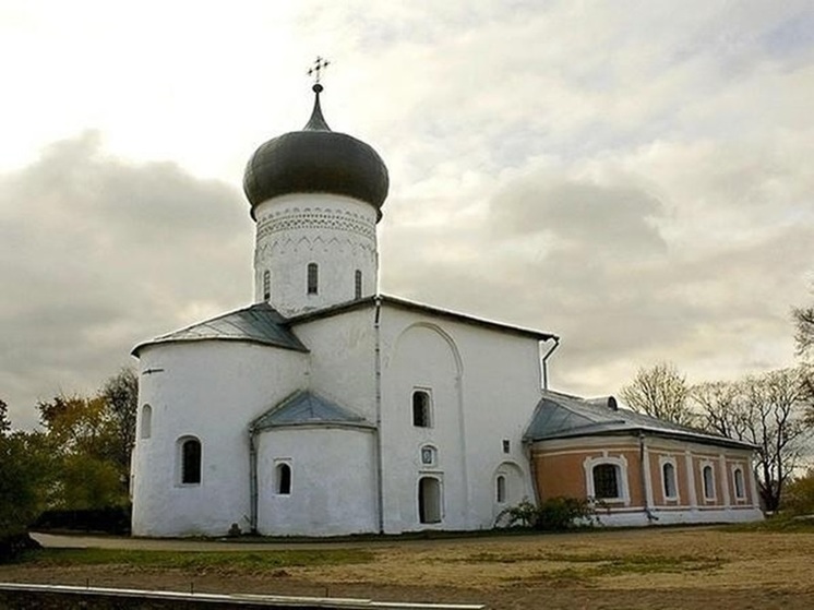 В этот день 546 лет назад новгородский архиепископ подарил боевые часы Снетогорскому монастырю
