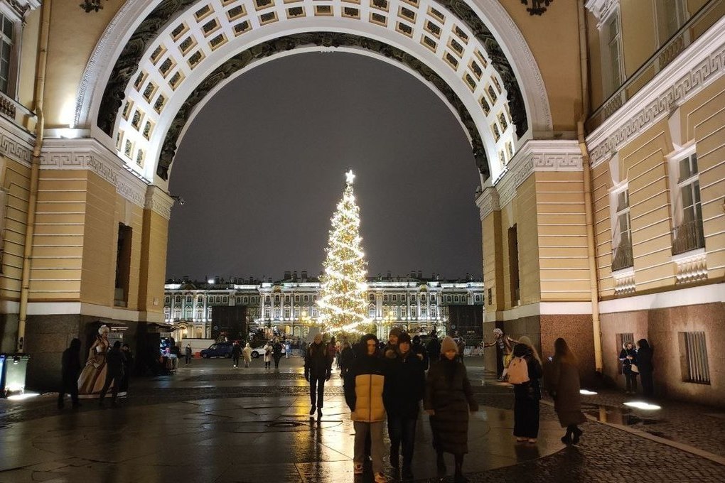 Петербург час москва