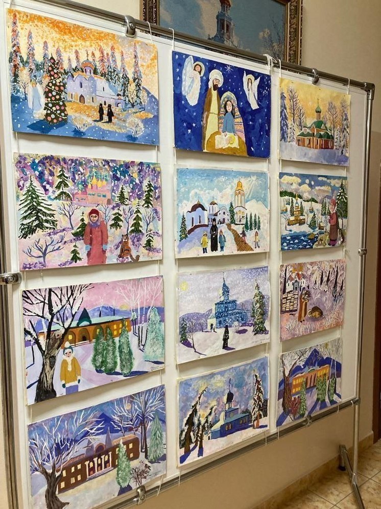 Дети Ессентуков подготовили художественную выставку к Рождеству