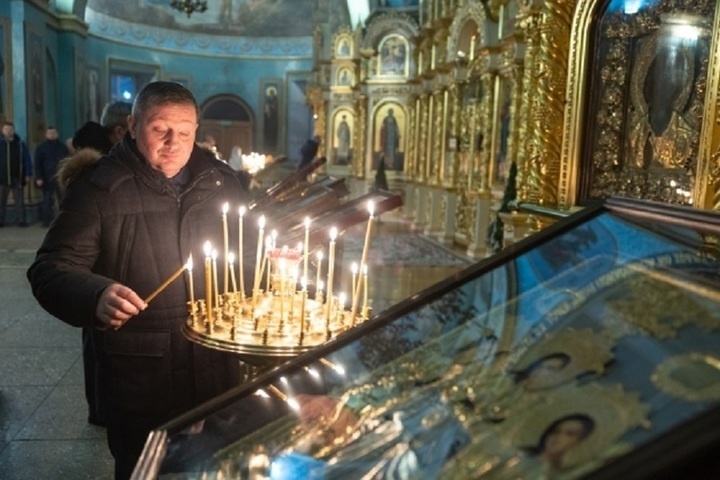 В православных храмах Волгоградской области начались Рождественские богослужения
