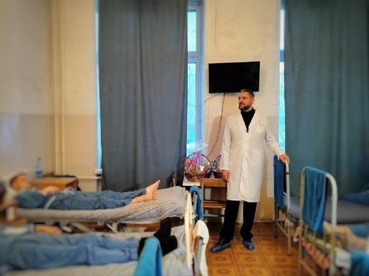 Глава Забайкалья Осипов в Рождество посетил бойцов СВО в читинском госпитале