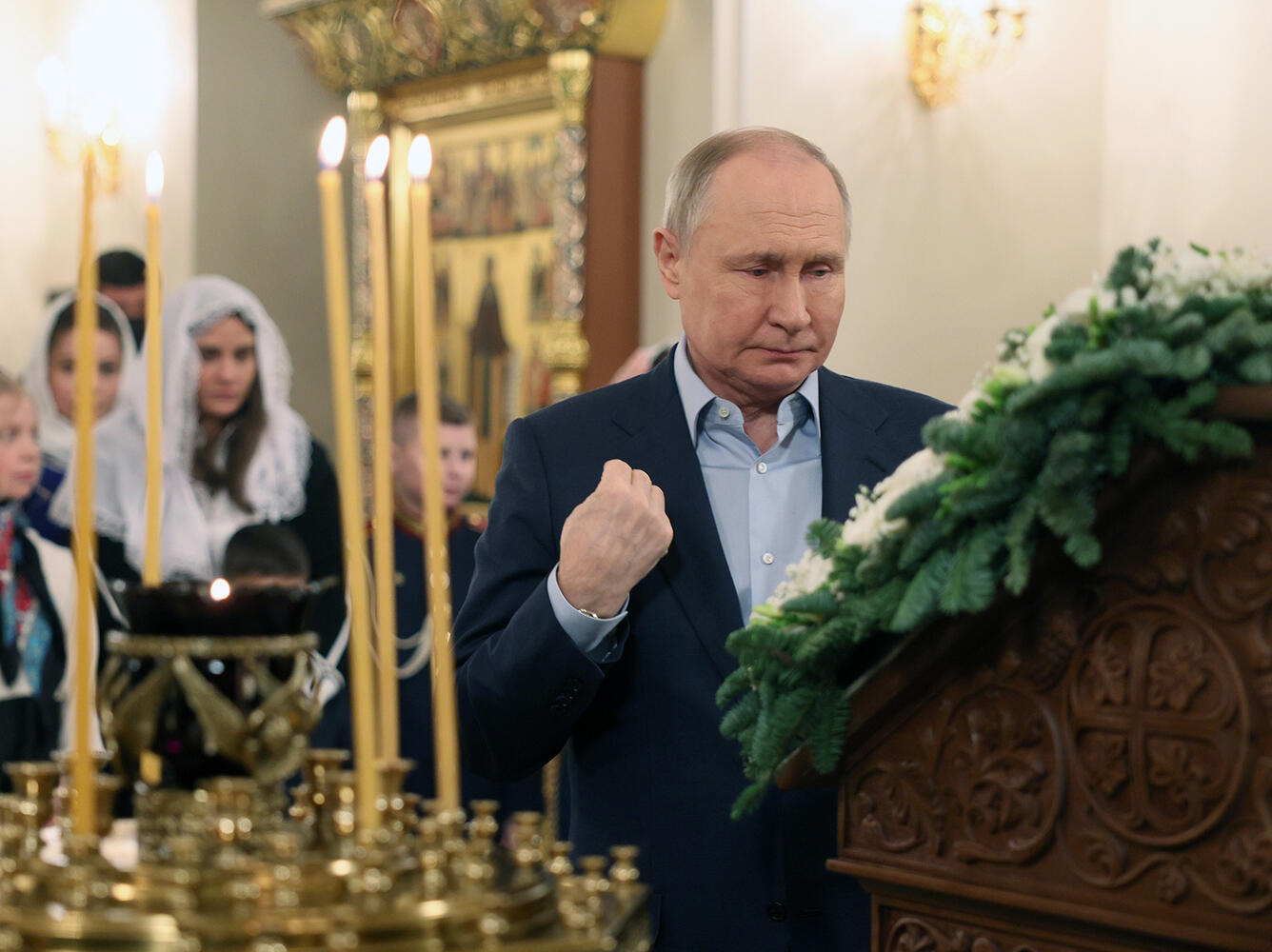 Путин встретил Рождество с семьями погибших военных: кадры службы и встречи  в Ново-Огарево