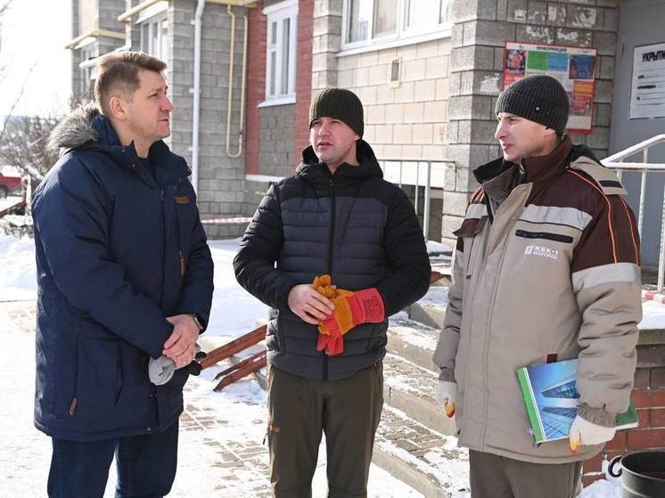 Демидов проверил ход работ на восстанавливаемых объектах в Белгороде