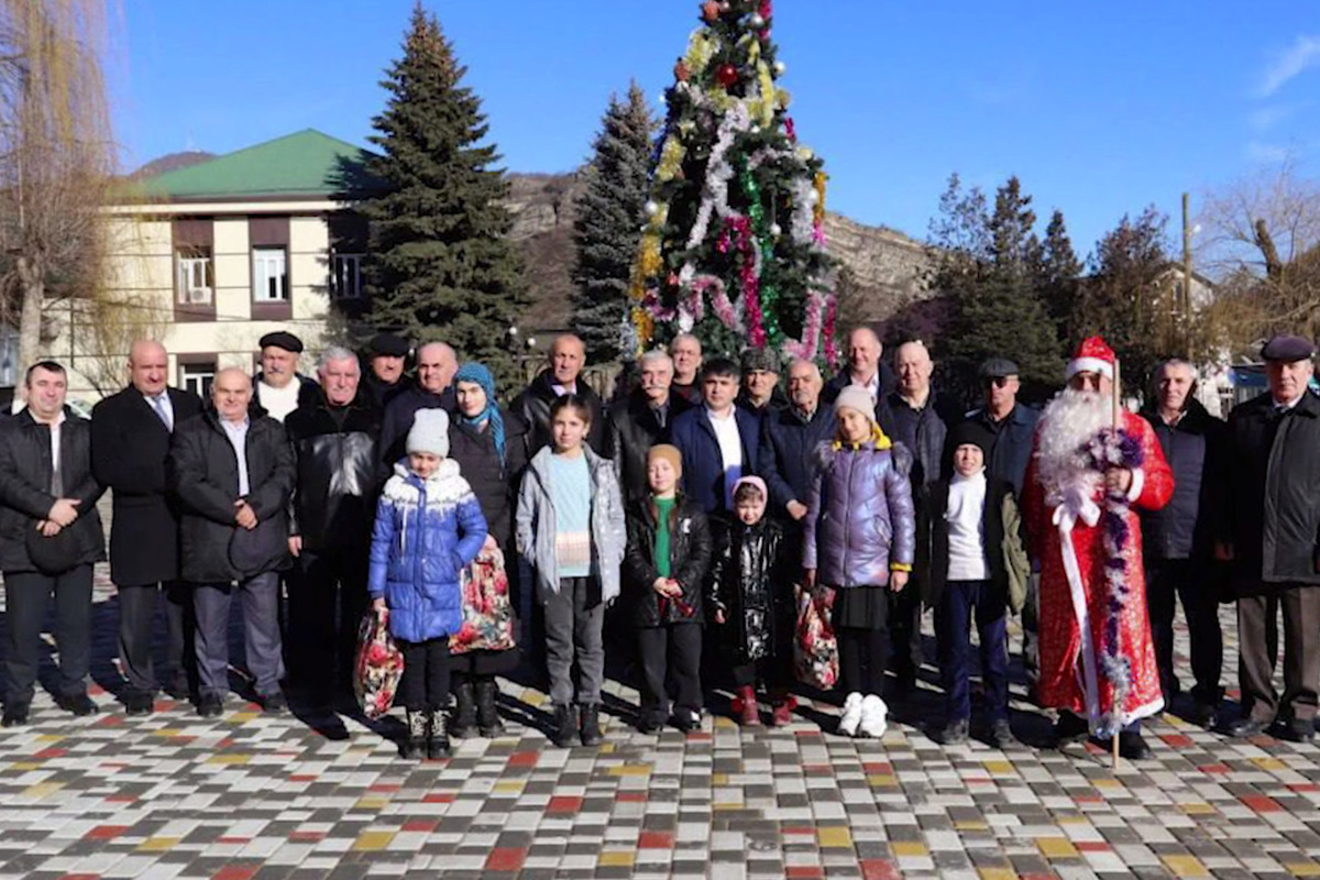 В селе Дагестана открыли обновленную центральную площадь