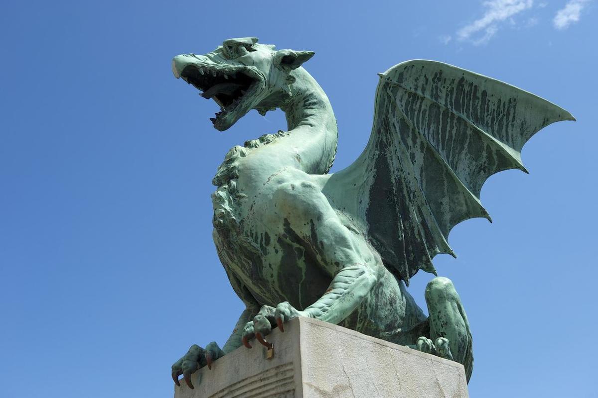 Where dragons lived: the symbol of the year prefers comfort and prosperity