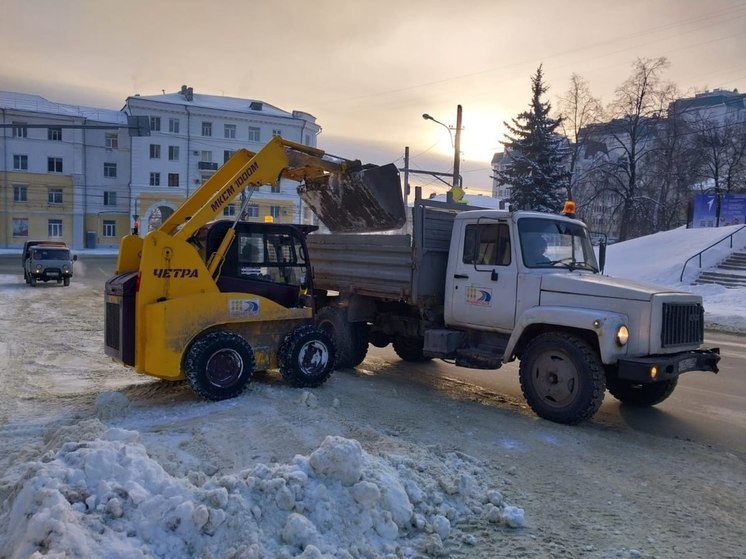 В Пензе идет круглосуточная уборка снега