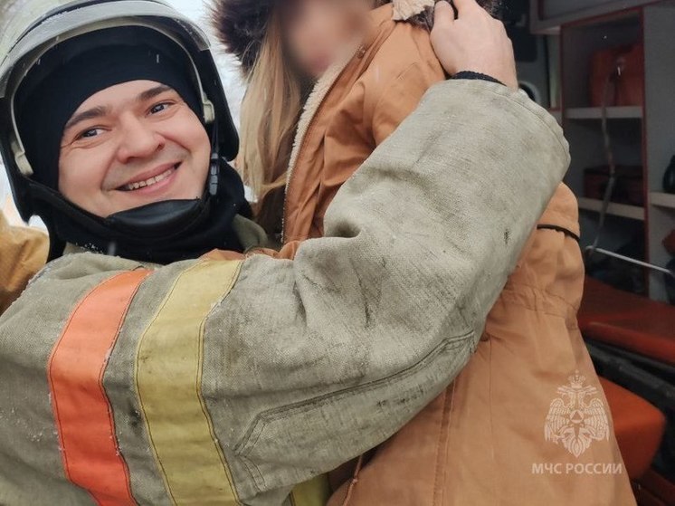 В Луганске спасли ребенка, который случайно закрылся на балконе