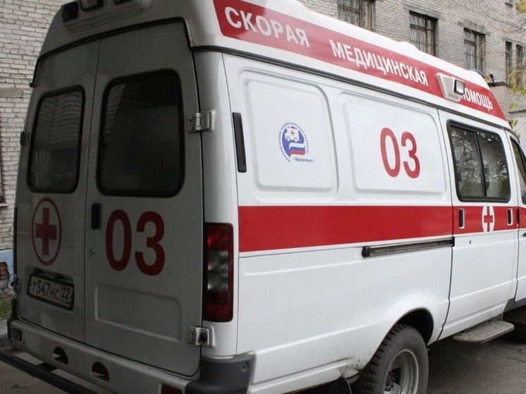 В алтайском селе мужчина напал на фельдшера скорой помощи