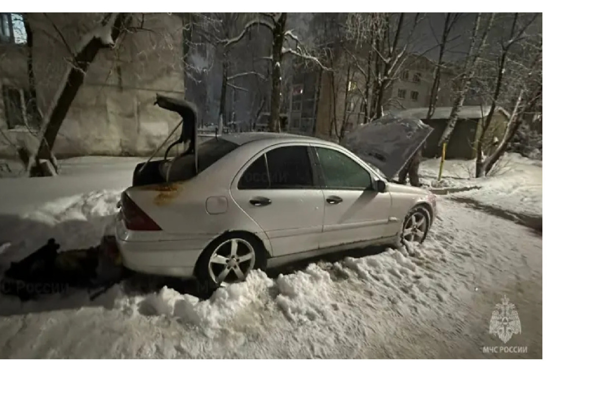 Вечером 8 января в Костроме горел, но не сгорел, автомобиль