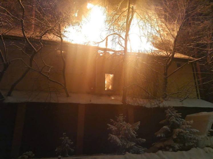 Росгвардейцы спасли из пожара шестерых жителей Раменского