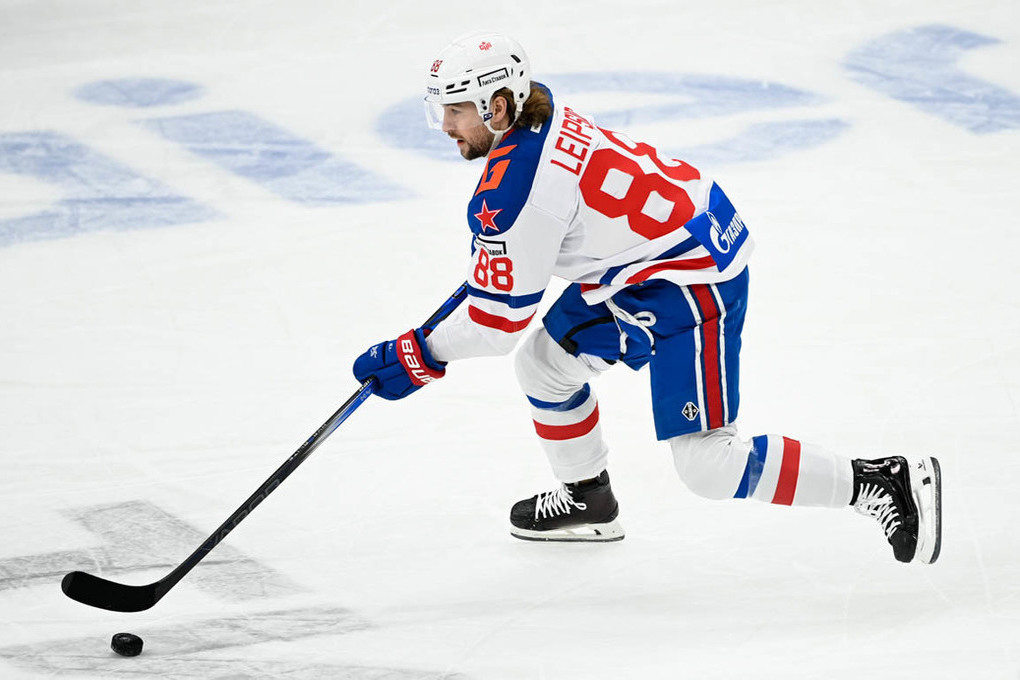 Канадский форвард стал третьим североамериканским хоккеистом, получившим паспорт РФ в этом сезоне КХЛ.