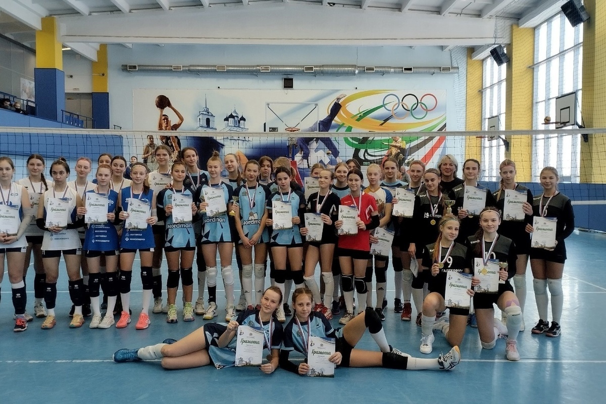 Юношеский международный турнир по волейболу прошел в Пскове