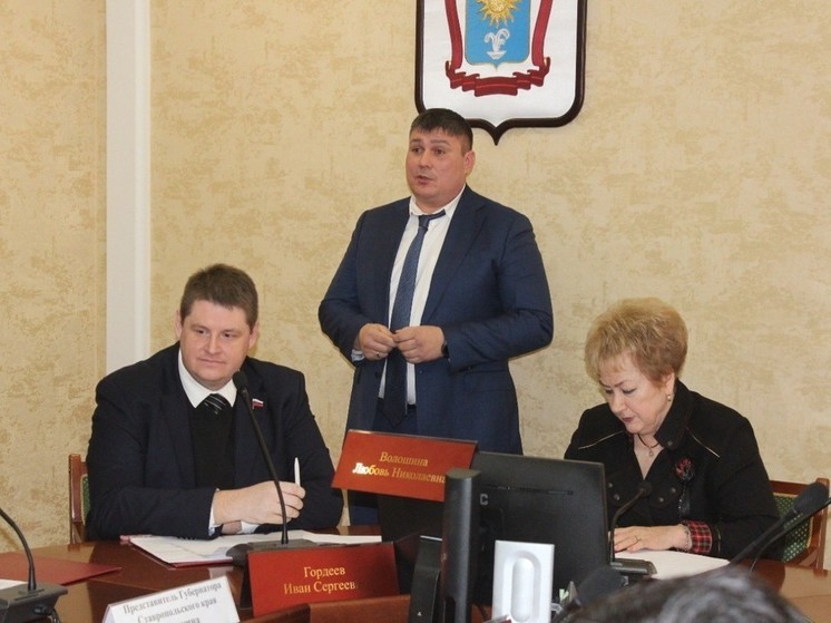 Ушедшего в отставку мэра Ессентуков временно заменит его первый зам Владимир Крутников