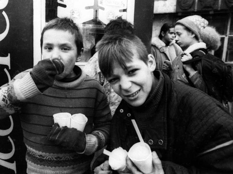 Правительство России отнесло алкогольные мороженое и десерты к спиртному