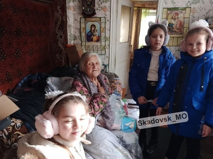 Школьники из Скадовского МО поздравили с праздниками детей ВОВ