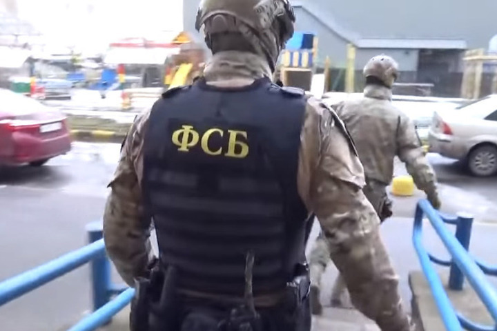 Арестованные сотрудники ФСБ признали вину по делу о взятке от настоятеля храма