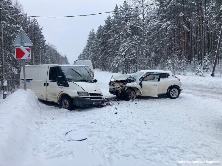 Трехлетний ребенок пострадал в жесткой аварии в Карелии