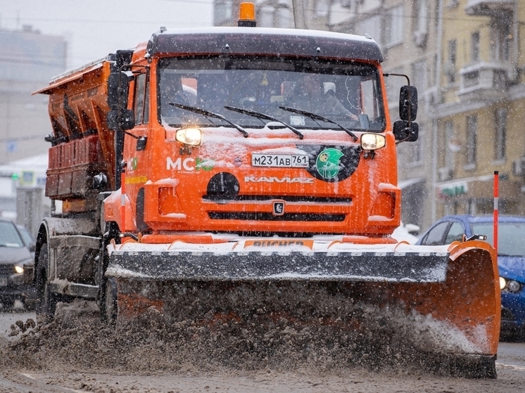 После непогоды из Ростова вывезли 12 тысяч тонн снега