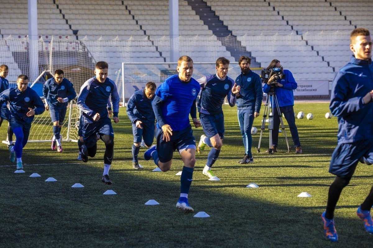 Футболисты «Челябинска» начали тренировки после отпуска