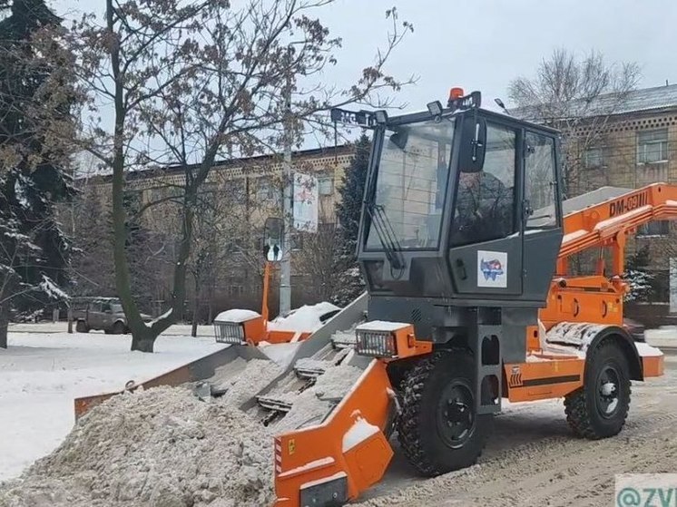 В Макеевку доставили спецтехнику из Югры