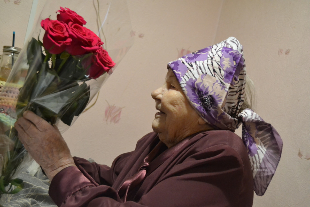 Жительница Иванова Нина Андреевна Гладышева отмечает 100-летний юбилей