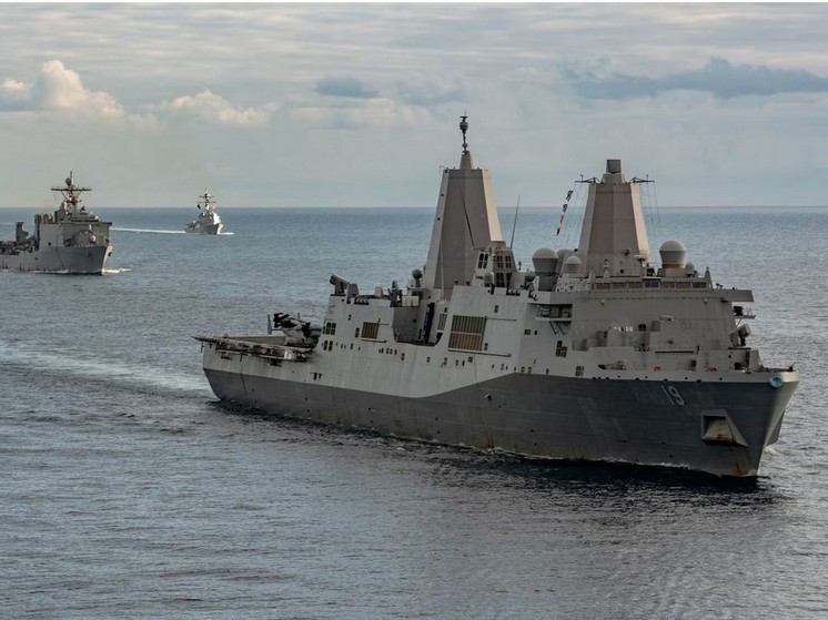 Хуситы заявили о первой атаке на корабль США в Красном море