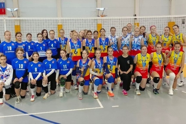 Волейболистки из Запорожской области приняли участие в турнире в Таганроге