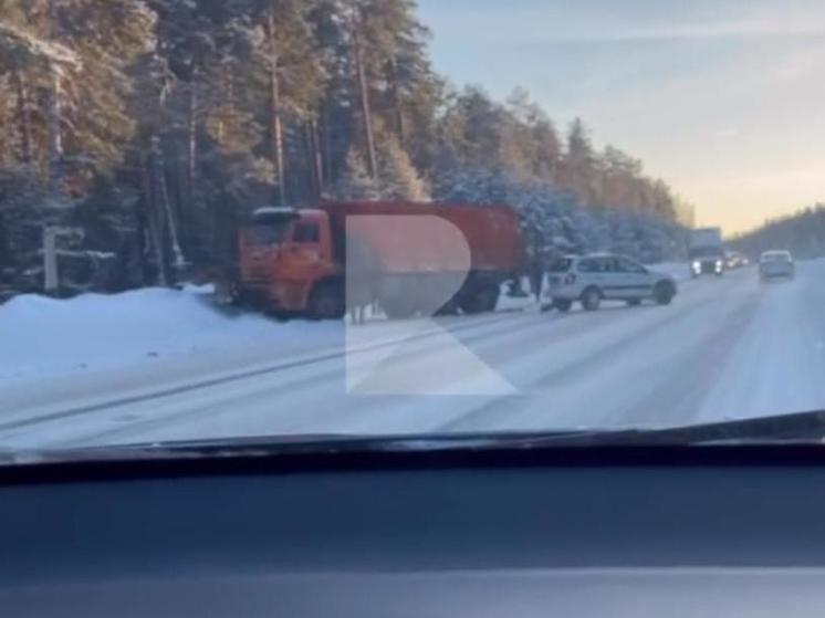 Под Рязанью произошло ДТП с участием снегоуборочной машины